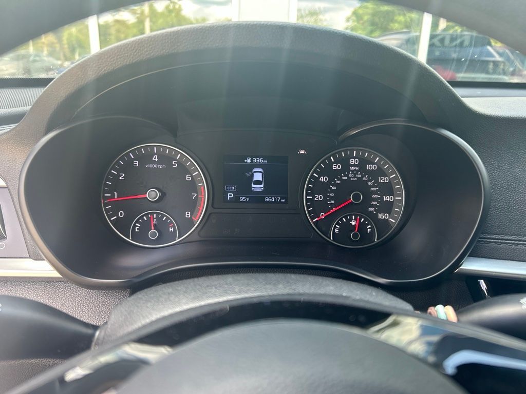 2020 Kia Optima LX — photo 1 of 13