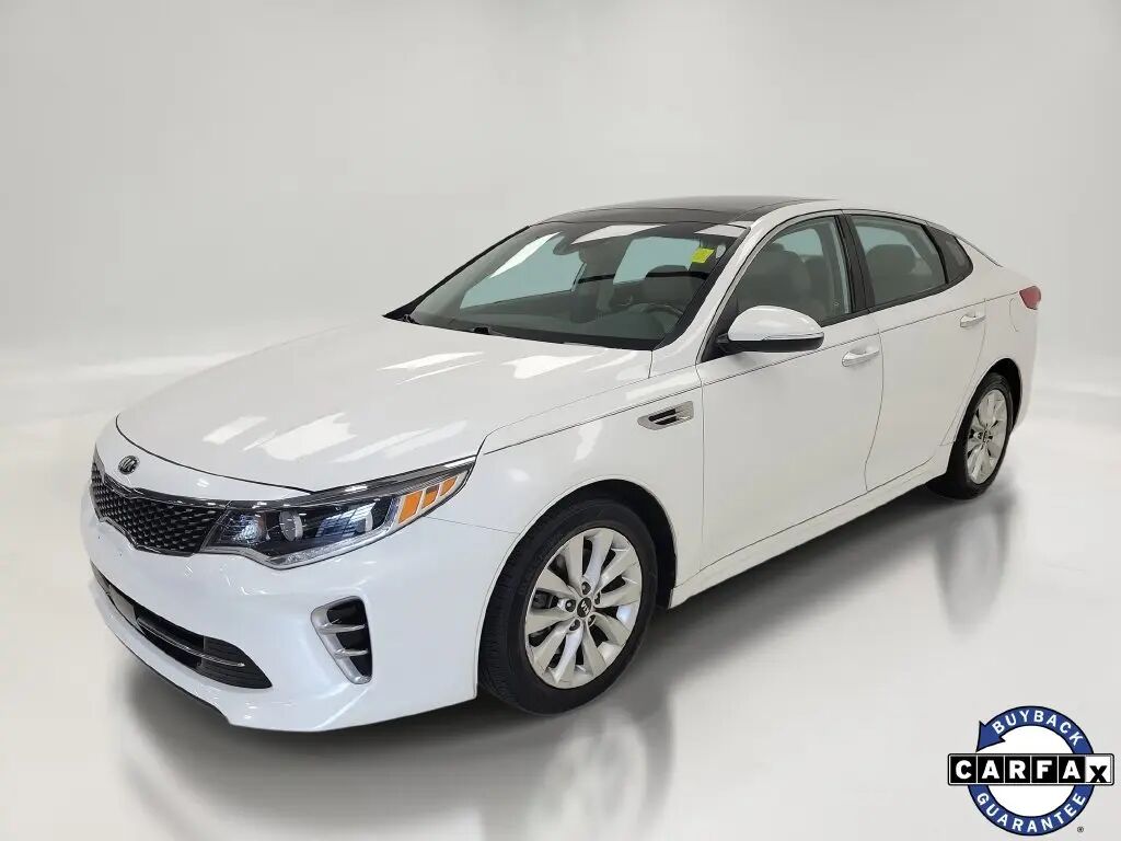 2017 Kia Optima EX — photo 1 of 13
