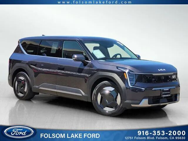 2026 Kia EV9 Light Long Range