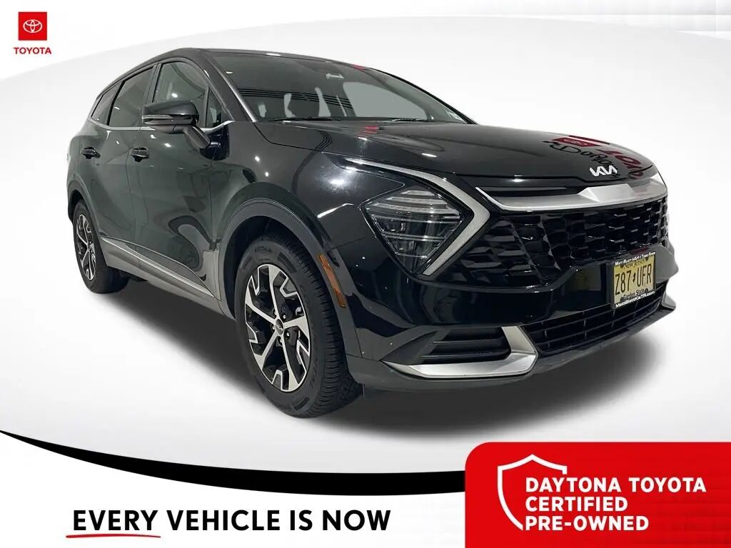 2024 Kia Sportage EX — photo 1 of 10