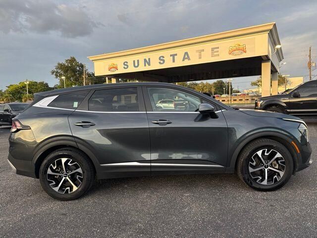 2025 Kia Sportage EX