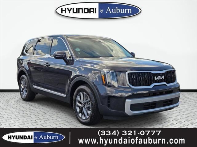 2025 Kia Telluride LX — photo 1 of 13