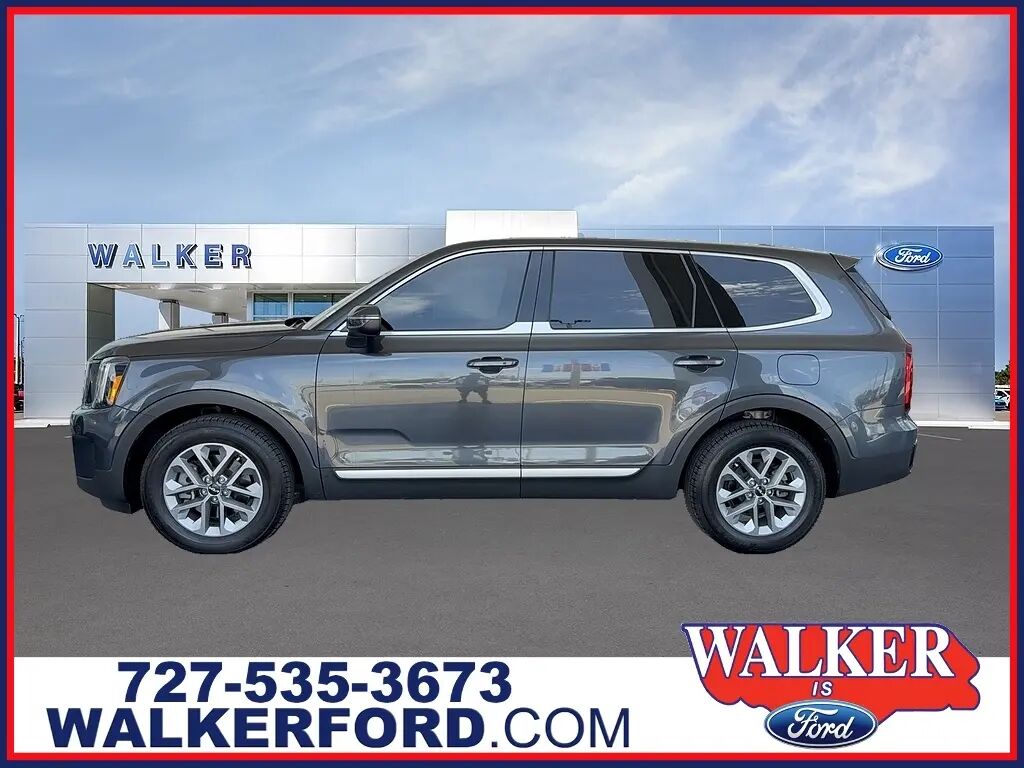 2023 Kia Telluride LX — photo 1 of 13