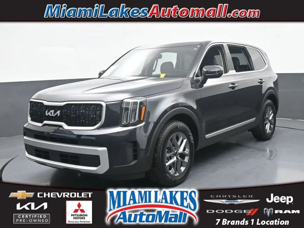 2025 Kia Telluride LX — photo 1 of 13