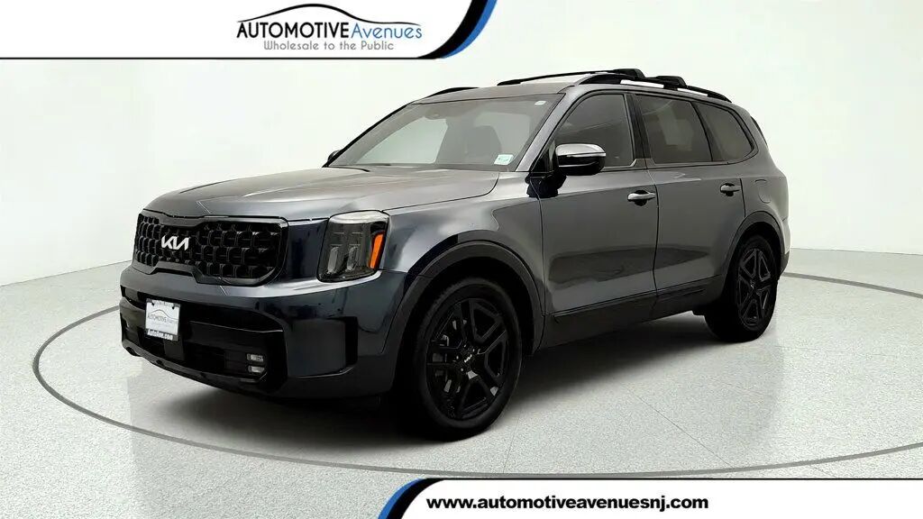 2024 Kia Telluride SX — photo 1 of 13