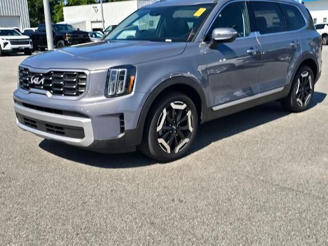 2025 Kia Telluride S — photo 1 of 1