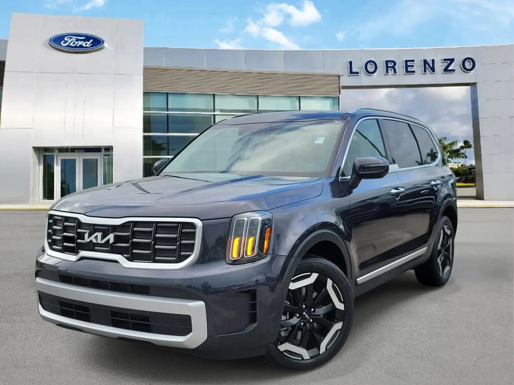 2025 Kia Telluride S — photo 1 of 13