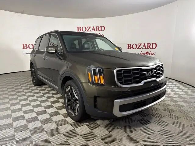 2024 Kia Telluride S — photo 1 of 13