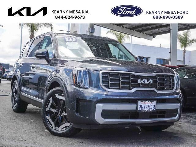 2023 Kia Telluride S — photo 1 of 12