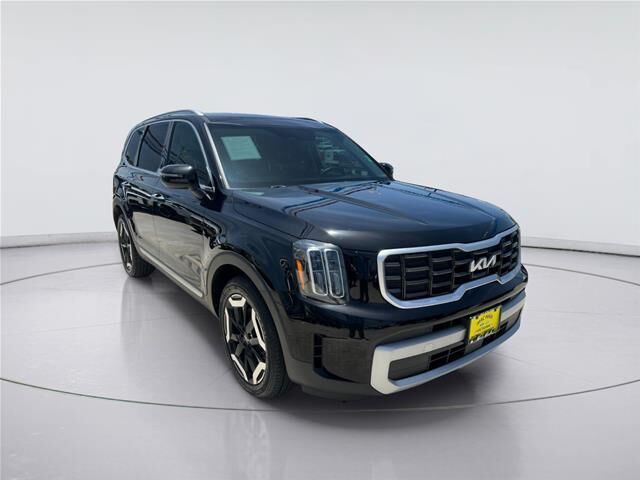 2023 Kia Telluride S — photo 1 of 13