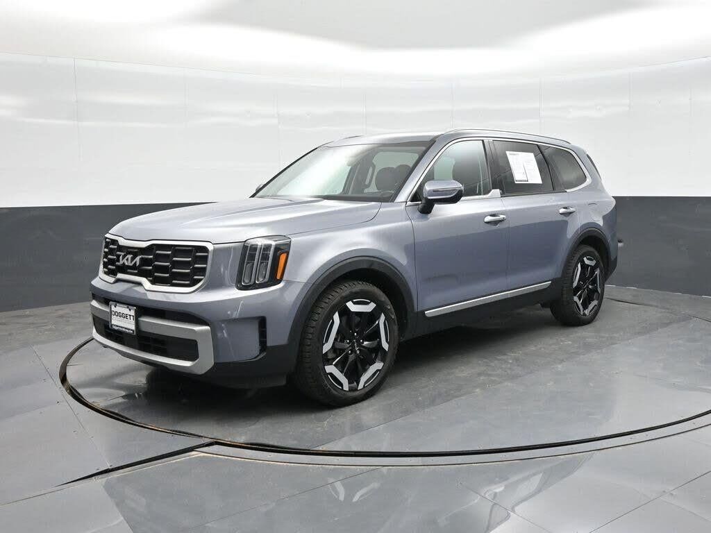 2024 Kia Telluride S — photo 1 of 1