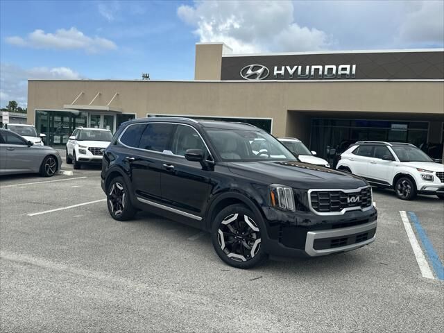 2023 Kia Telluride S — photo 1 of 13