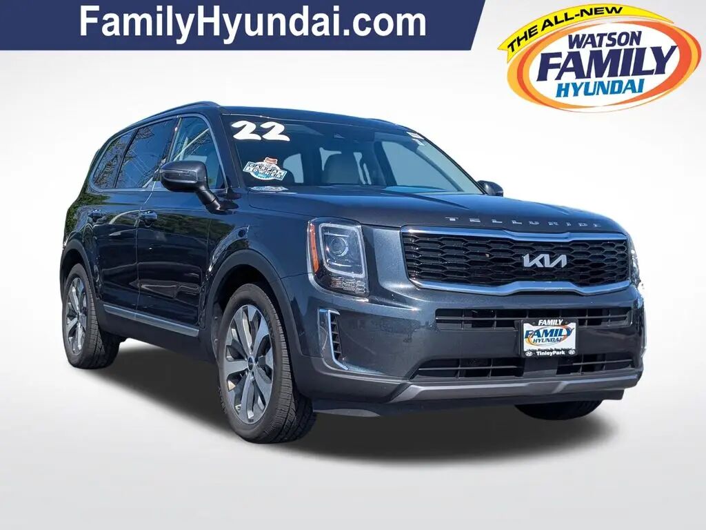 2022 Kia Telluride S — photo 1 of 13
