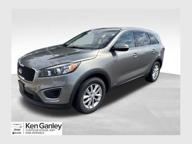 2016 Kia Sorento LX — photo 1 of 13