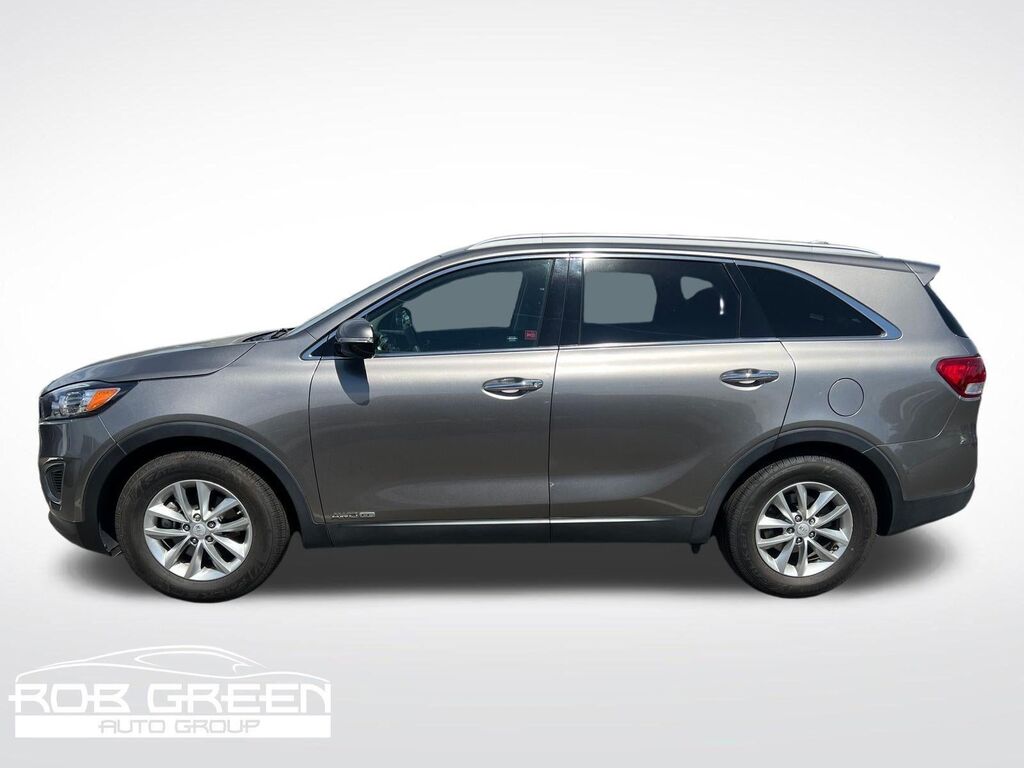 2016 Kia Sorento LX V6 — photo 1 of 2