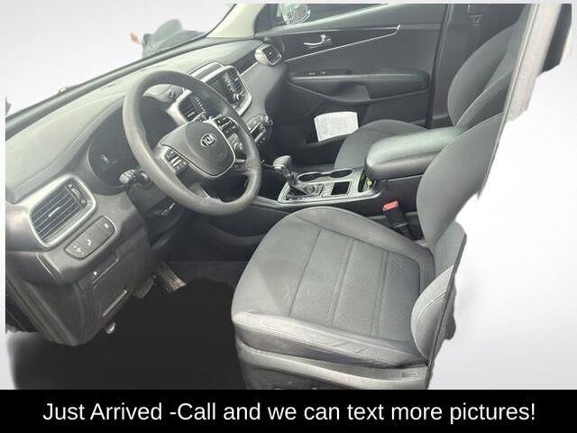 2019 Kia Sorento S V6