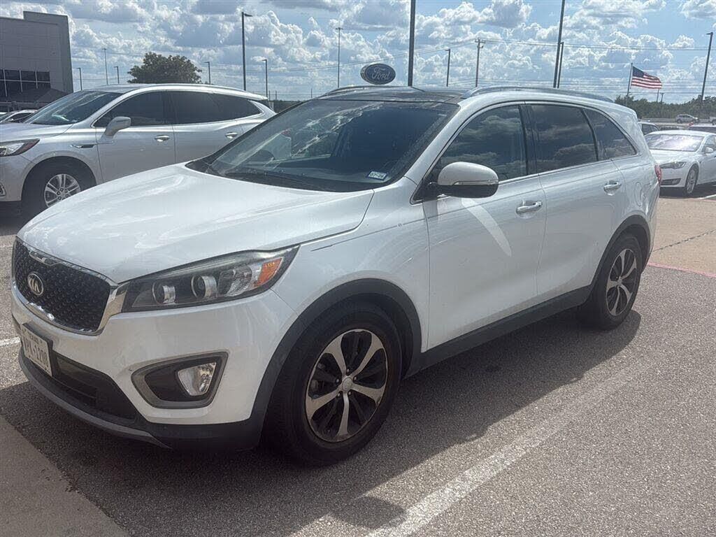 2016 Kia Sorento EX V6 — photo 1 of 1