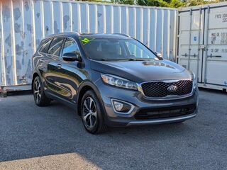 2017 Kia Sorento EX V6 — photo 1 of 13