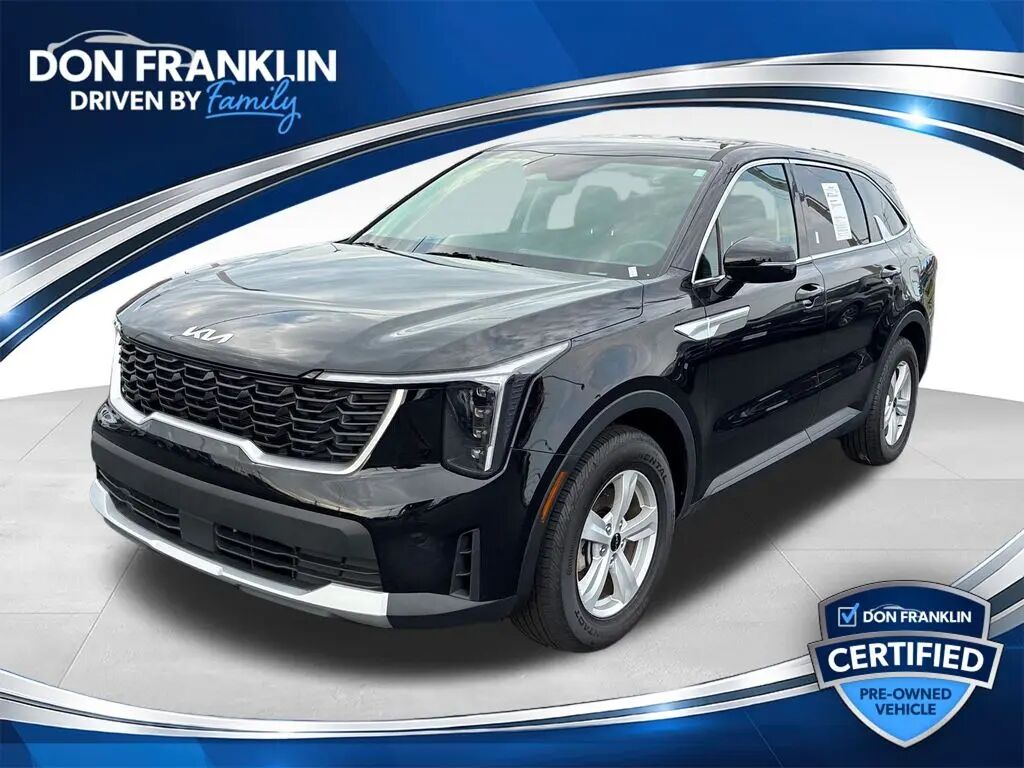 2026 Kia Sorento LX — photo 1 of 13