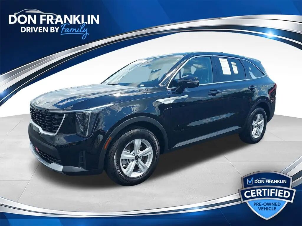 2026 Kia Sorento LX — photo 1 of 13