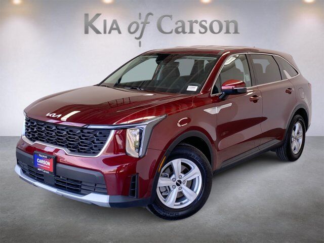 2025 Kia Sorento LX — photo 1 of 13