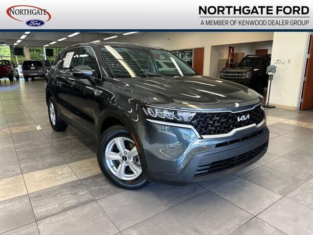 2023 Kia Sorento LX