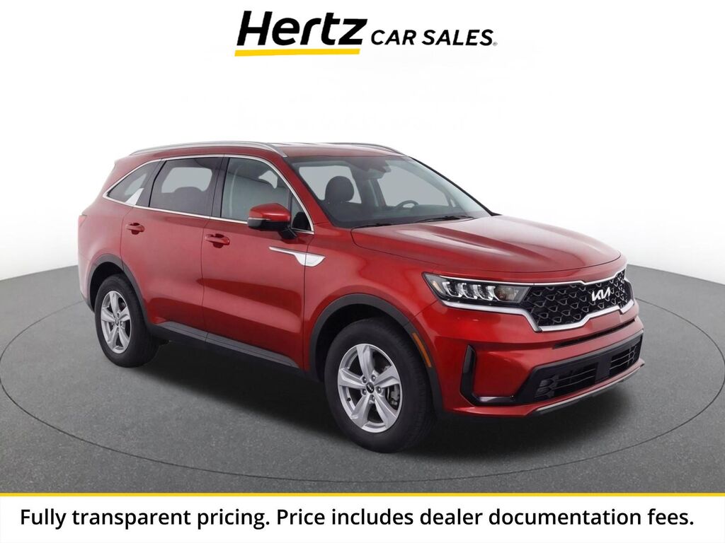 2023 Kia Sorento LX — photo 1 of 11