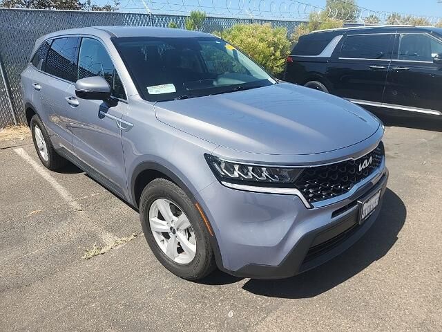 2023 Kia Sorento LX