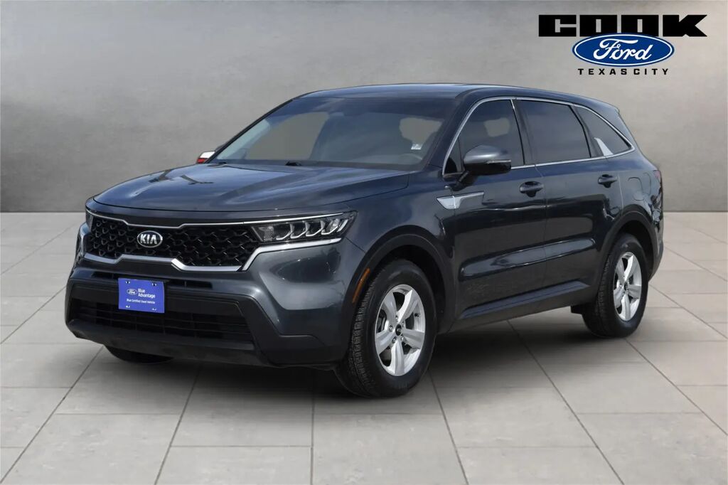 2021 Kia Sorento LX — photo 1 of 13