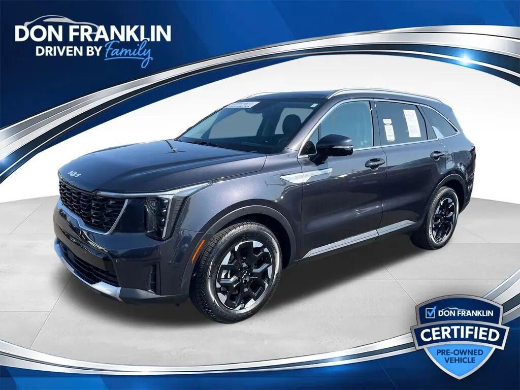 2025 Kia Sorento S — photo 1 of 13