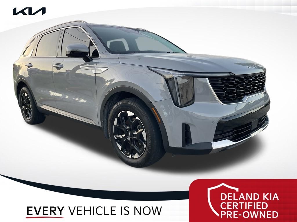 2024 Kia Sorento S — photo 1 of 10
