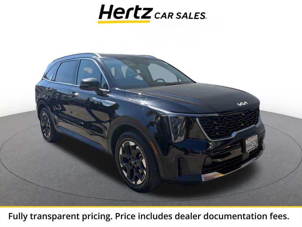 2024 Kia Sorento S — photo 1 of 11