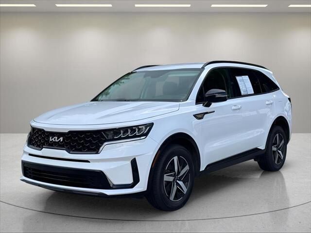 2023 Kia Sorento S — photo 1 of 13