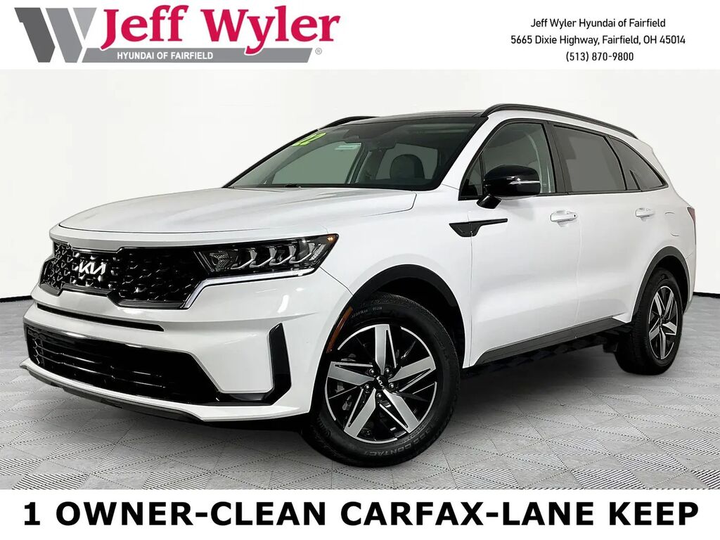 2022 Kia Sorento S — photo 1 of 13