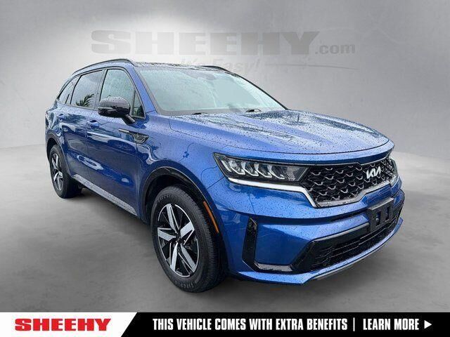 2023 Kia Sorento S — photo 1 of 10