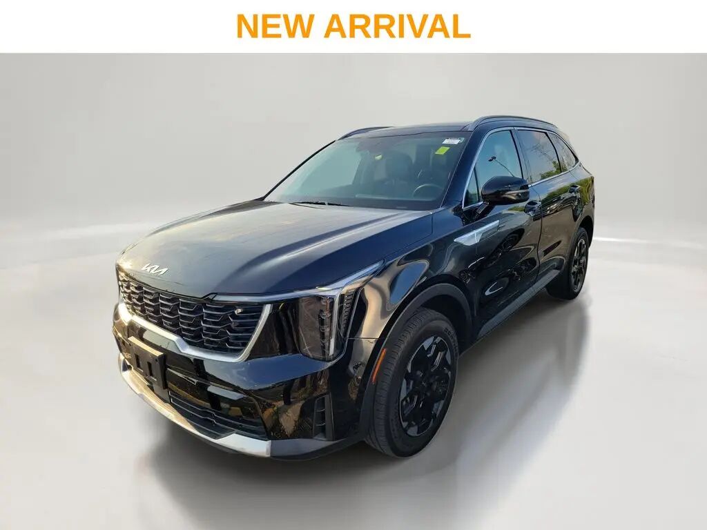 2024 Kia Sorento S — photo 1 of 9