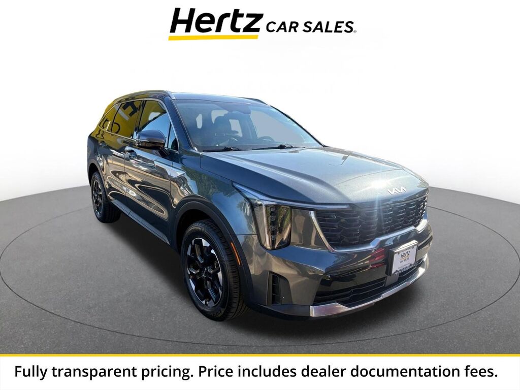 2024 Kia Sorento S — photo 1 of 10