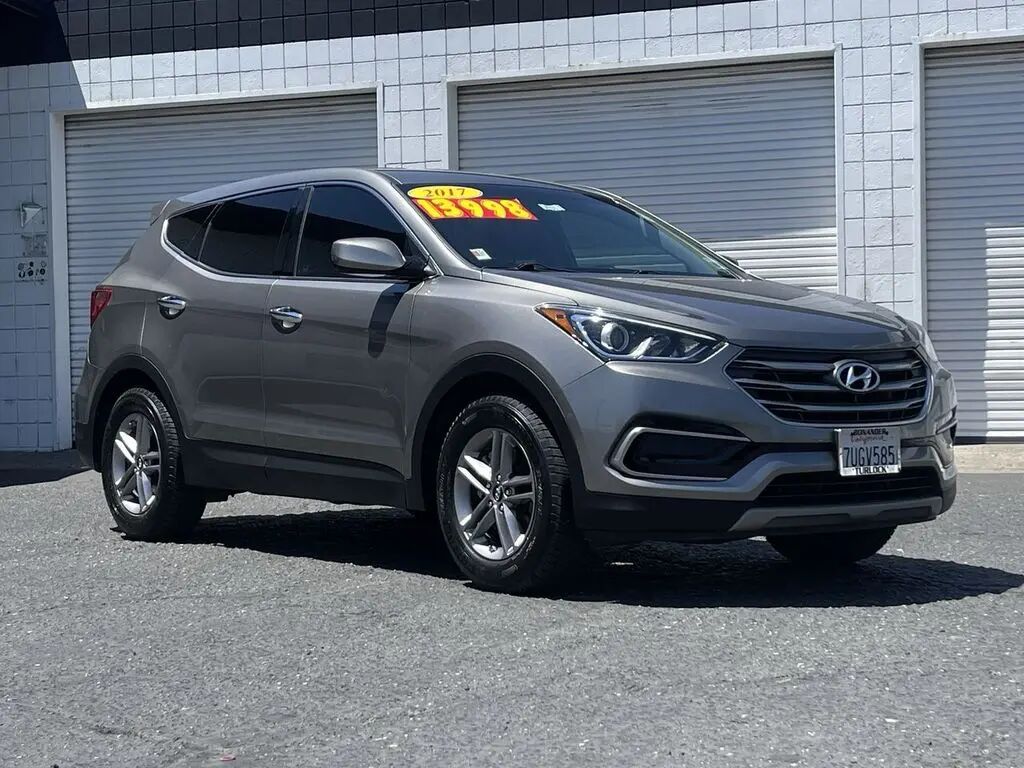 2017 Hyundai SANTA FE Sport 2.4L — photo 1 of 13