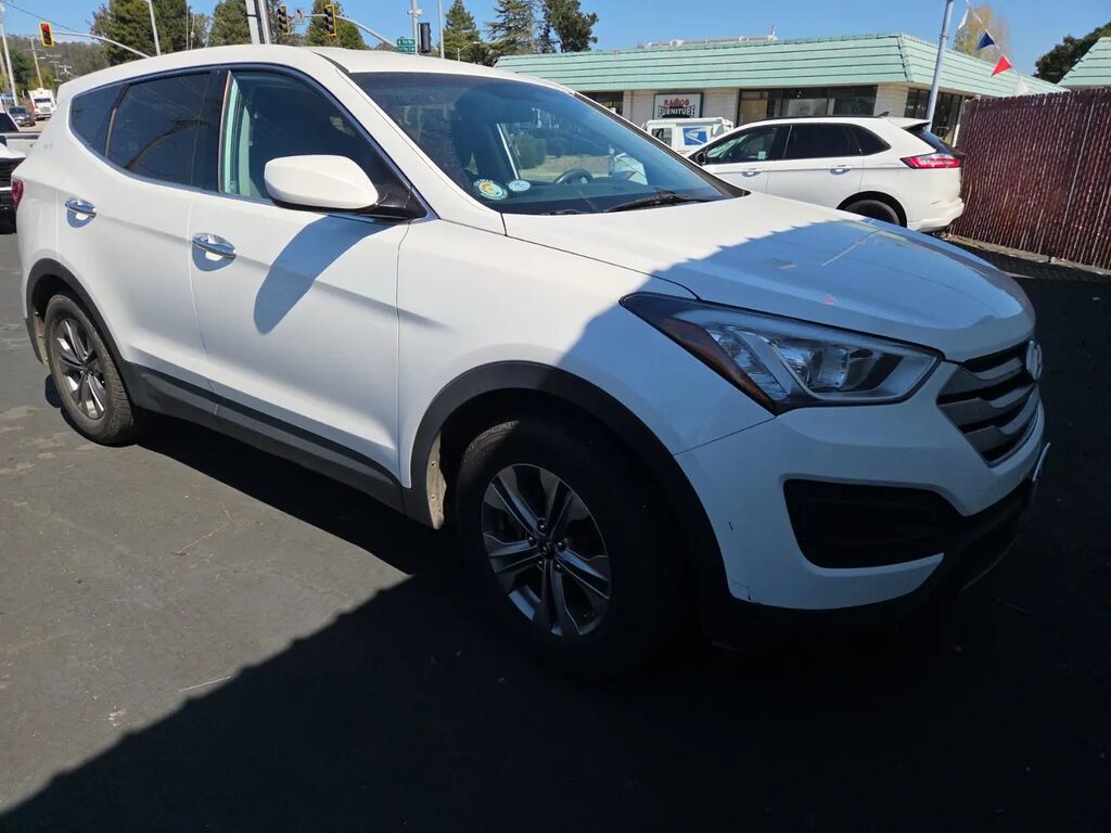 2016 Hyundai SANTA FE Sport 2.4L — photo 1 of 13