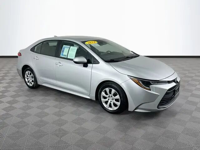 2024 Toyota Corolla LE — photo 1 of 13