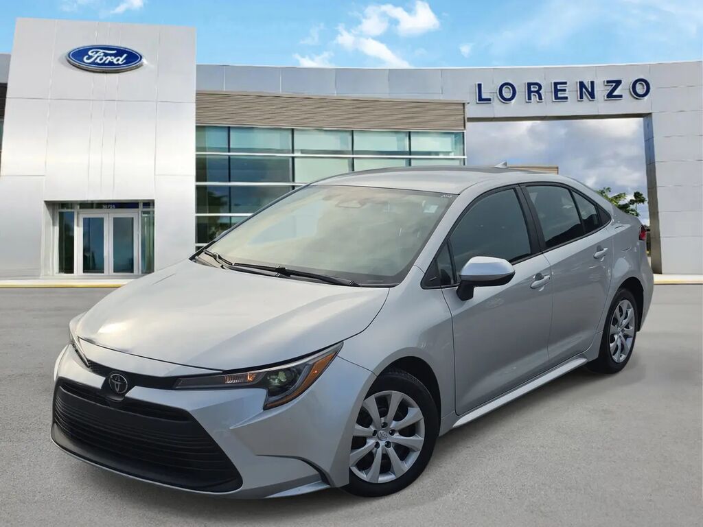 2024 Toyota Corolla LE — photo 1 of 13