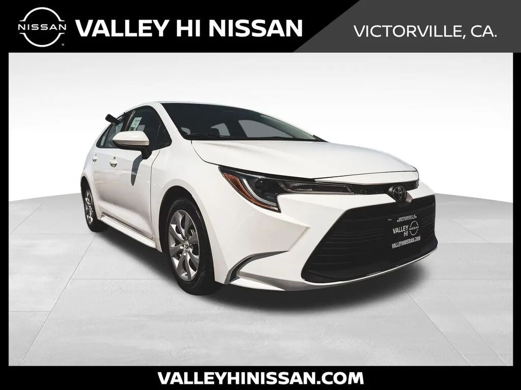 2023 Toyota Corolla LE — photo 1 of 2