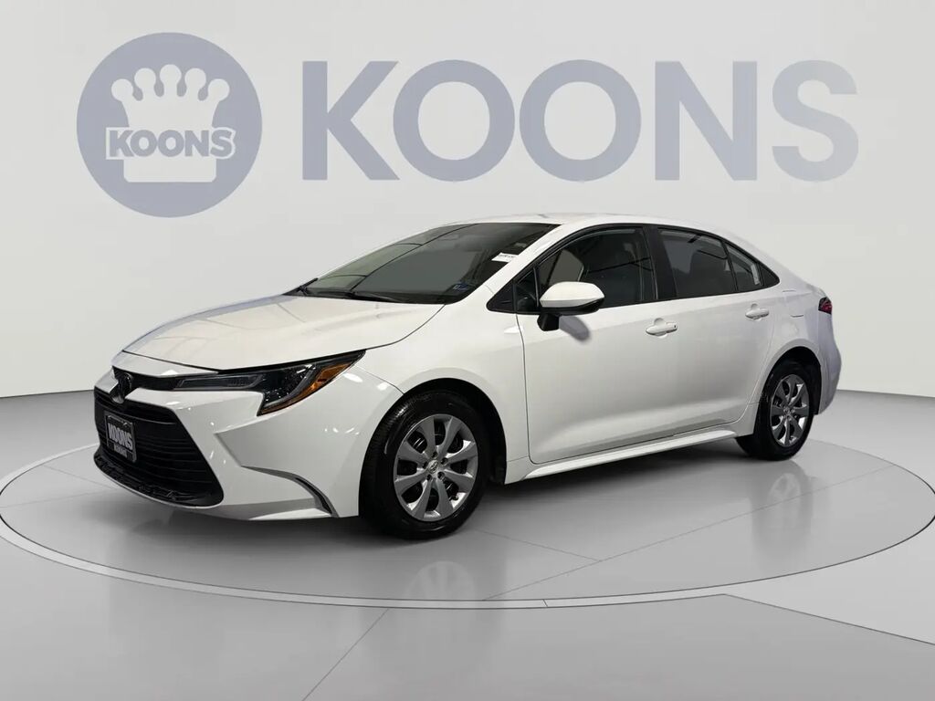 2024 Toyota Corolla LE — photo 1 of 13