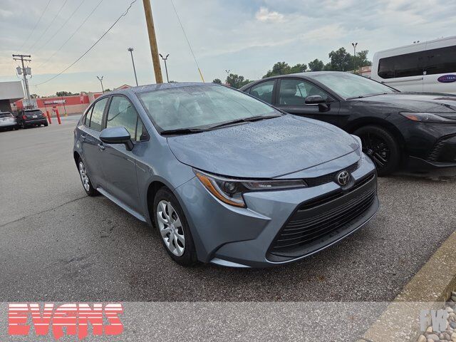 2025 Toyota Corolla LE — photo 1 of 2