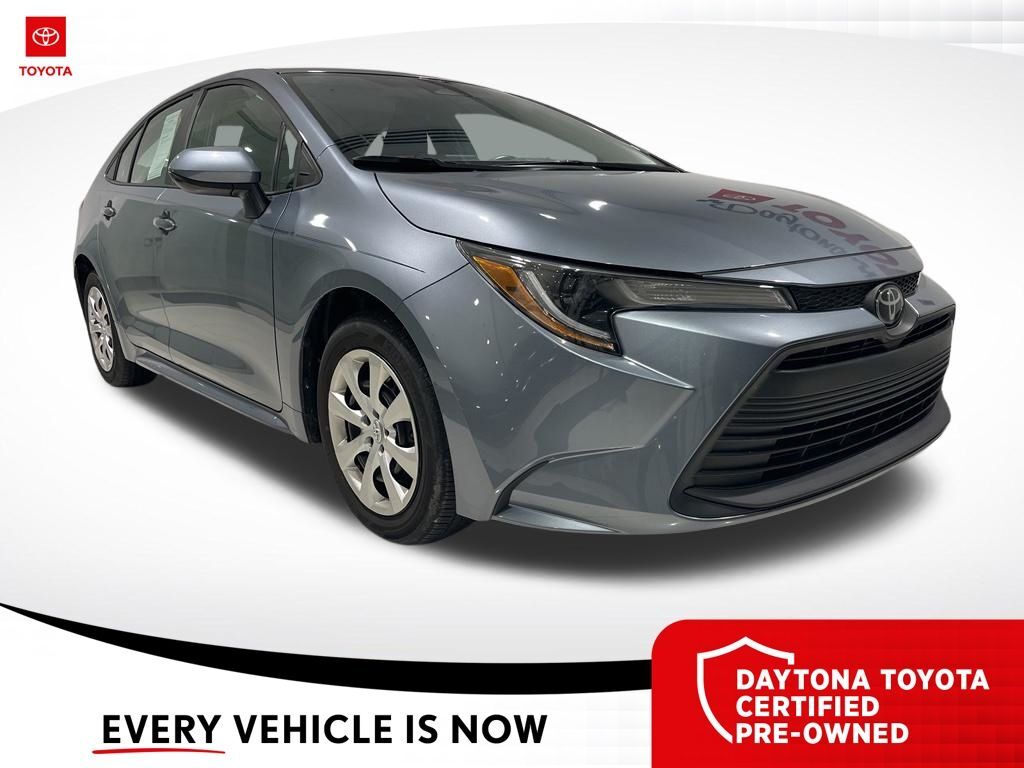 2025 Toyota Corolla LE — photo 1 of 13