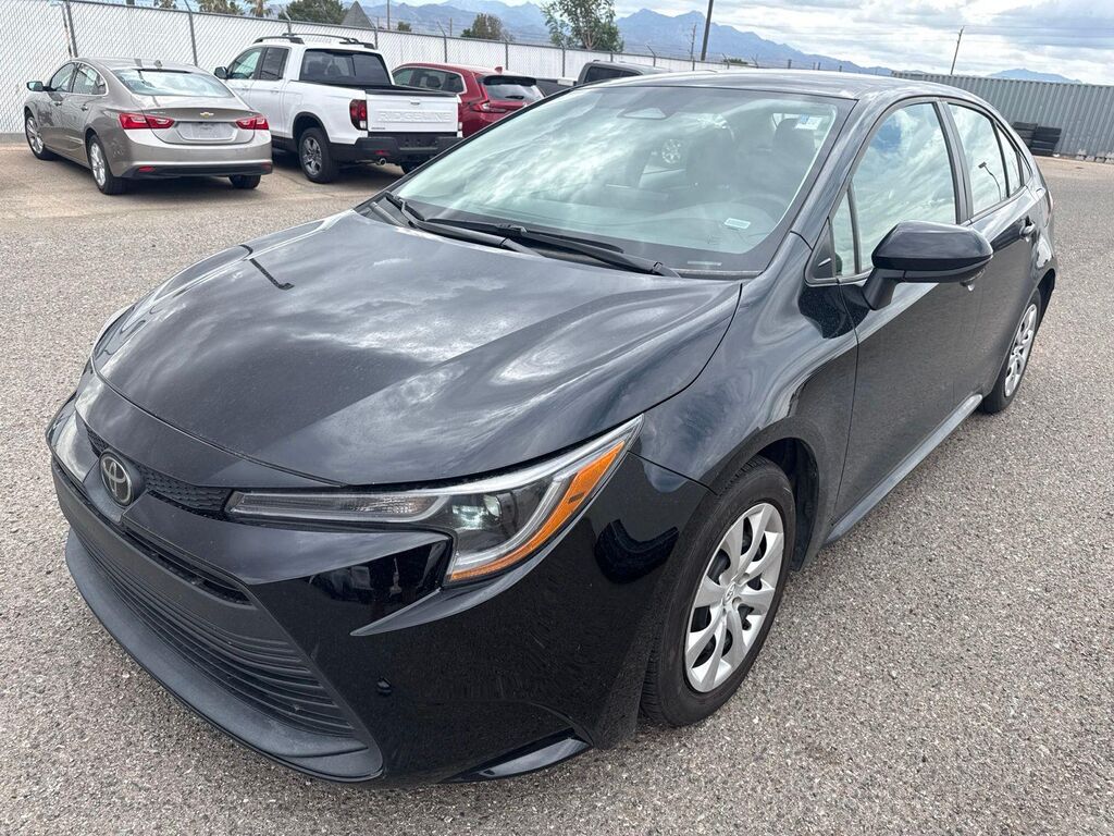 2024 Toyota Corolla LE — photo 1 of 13