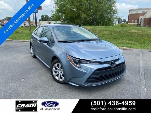 2024 Toyota Corolla LE — photo 1 of 13