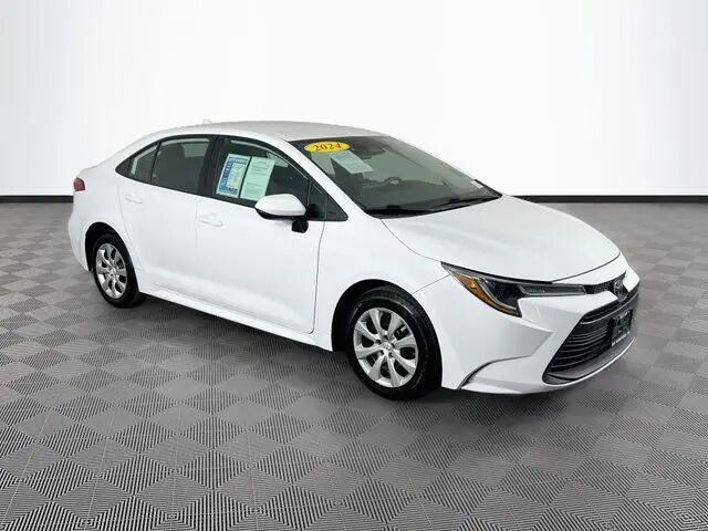 2024 Toyota Corolla LE — photo 1 of 13