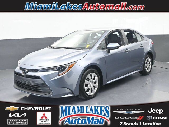 2024 Toyota Corolla LE — photo 1 of 13