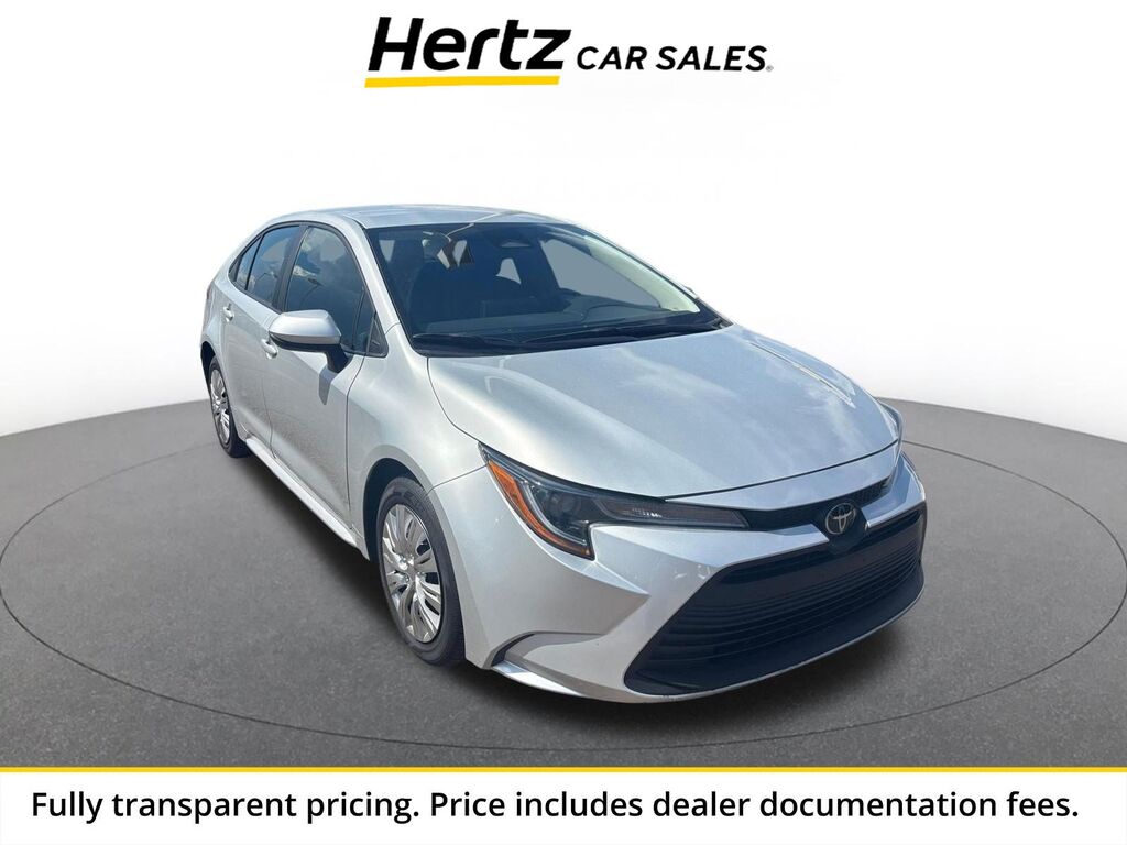 2025 Toyota Corolla LE — photo 1 of 11